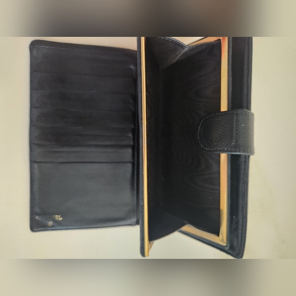 Chanel Black Caviar Continental Wallet With Kiss Lock Coin Purse. - Picture 4 of 14